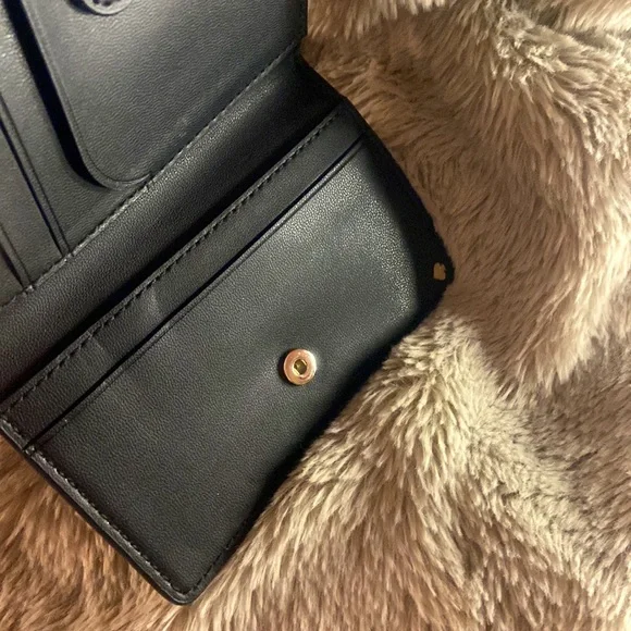 Kate Spade Black Flower Mini wallet - Picture 6 of 8